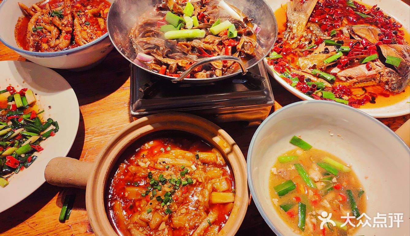 来长沙旅游一定要来这家店吃地道湘菜！