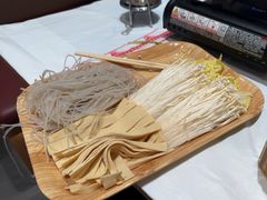-肥肥虾庄·金牌油焖大虾(汉口城市广场店)