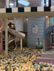 -多多淘儿童体验中心(重庆来福士店)