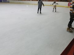 -冠军冰场CHAMPION RINK(环球银泰城店)