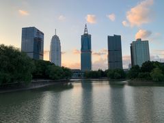 -金桥现代产业园区-停车场