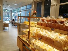 面包甜点陈列柜-面包新语(无锡M会员店)