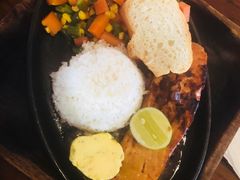 -Pundi Pundi Restaurant