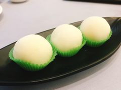 冰皮榴莲雪球-维多利亚大酒店·雅园中餐厅