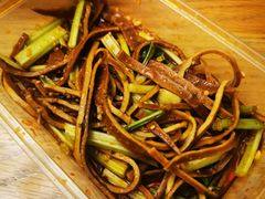 香芹牛皮豆干-冯烫烫跷脚牛肉·川菜小馆(武胜西街店)