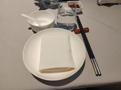 餐具摆设-屋里厢上海菜馆