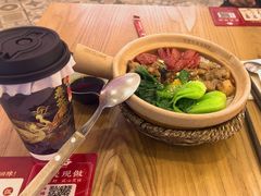 -煲仔皇腊味煲仔饭(经四万达店)