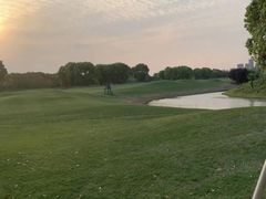 -银涛高尔夫练习场(徐泾店)