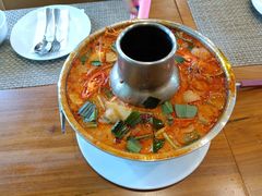 -Chom Cafe and Restaurant