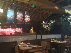 -野山舂·贵州现舂酸汤火锅(鸿通城店)