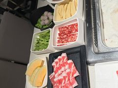 -海底捞火锅鲜切牛肉主题店(长寿路店)