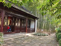 -汇龙潭