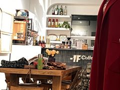 --1F Coffee