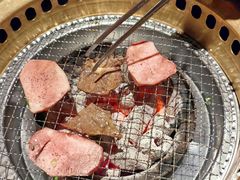 -山川小町·极番烧肉(新地假日广场店)