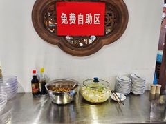 -张氏宽窄巷成都名小吃(茂业百货华强北店)