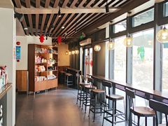 -星巴克(西藏路店)