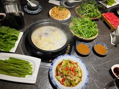 -大匠工房古船木艺术餐厅·猪肚鸡专门店(长白仙岛店)