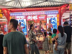 -刘姐啤酒鱼民族演艺餐厅(西街总店)