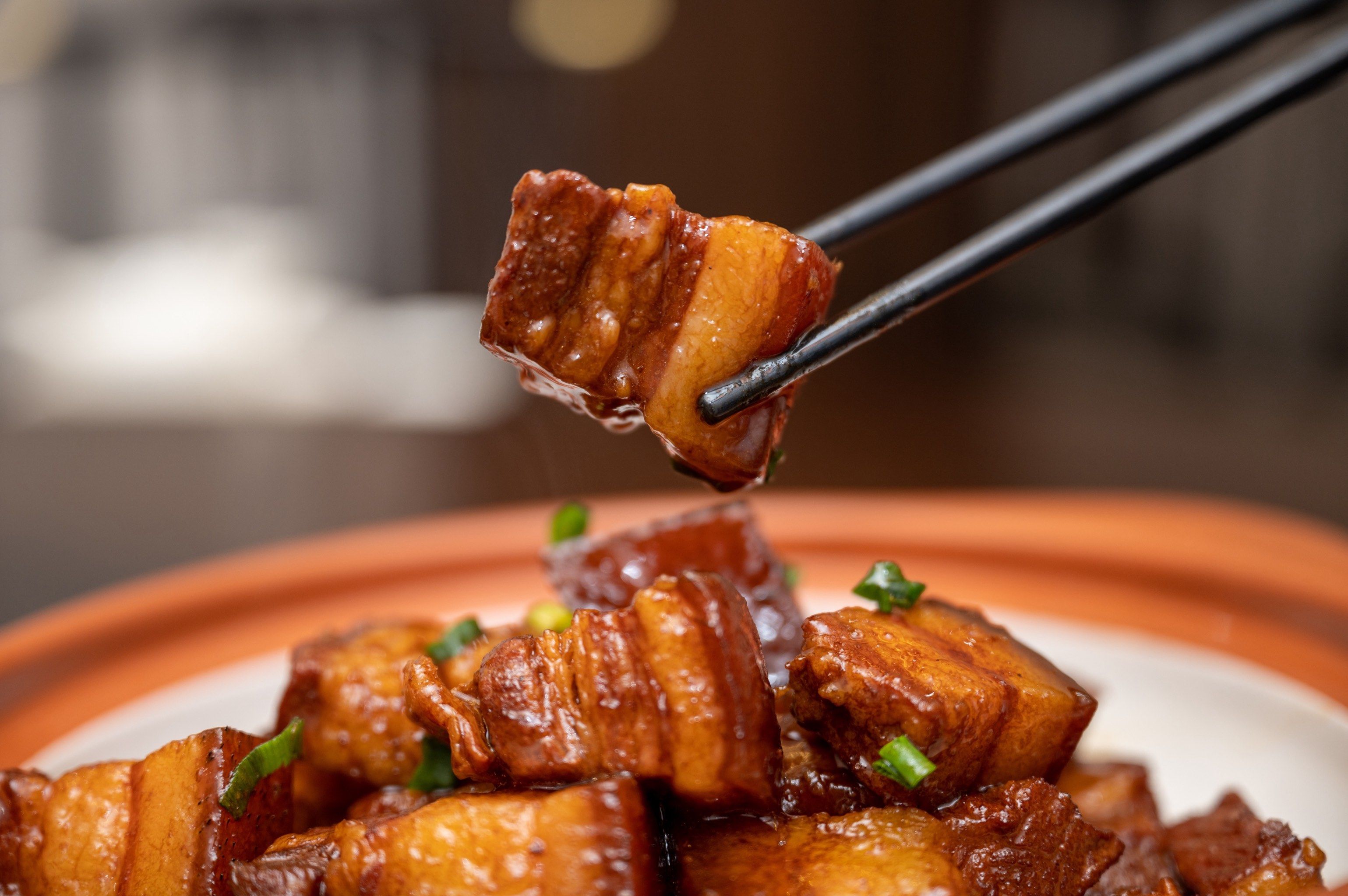 同时,黑猪肉中的铁,锌等微量元素含量也高于普通猪肉
对于增强