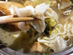 -周鱼小馆石锅酸菜鱼(活力汇店)