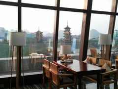 靠窗位-忆咖啡观景餐厅(桂林象山公园店)