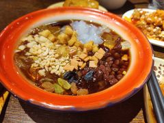-爆炸头阿姨小四川正宗川味小吃(无任何分店)