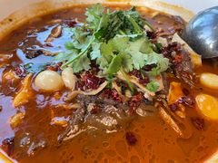 -老板很二(吉大店)