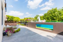 周末民宿院子泳池-季高兔窝窝亲子园(上海薰衣草公园店)