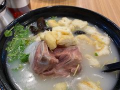 大骨头粉丝汤-小杨生煎(香港名都店)