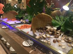-南湖名都·景湖轩全日制餐厅·海鲜自助·东南亚风味·临湖而食
