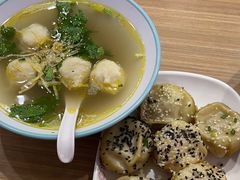 -小杨生煎(金山百联购物中心3楼店)