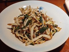 雪菜芦苇根-魏铭鱼头捞饭(晋阳路店)