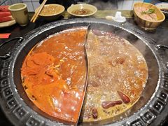 -宽板凳老灶火锅(台湾街店)