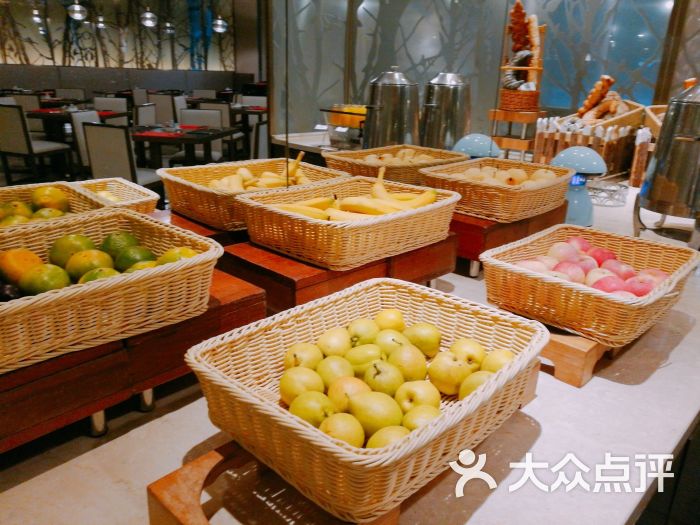 万科君澜臻选自助餐厅水果图片 - 第15张