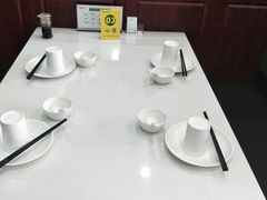 -鲁班小馆(政四街店)