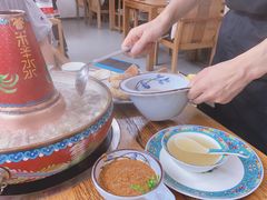 拉克申酱料-毛辣果·贵州红酸汤牛肉火锅(西单店)