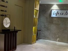 -杭州西湖湖滨银泰亚朵酒店