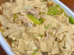 -东北风味思缘食府(对湖路店)
