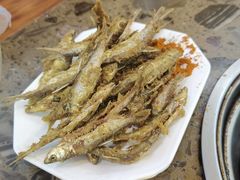 -黄利砖万峰林布依特色酸笋牛肉馆