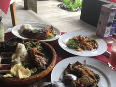 -Pundi Pundi Restaurant