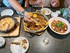 -五谷丰登农家院·地道胶东菜·海鲜烧烤(威海店)