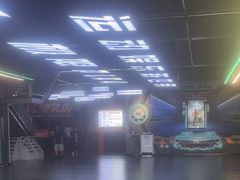 -极限PLAY运动娱乐新世界·团建派对潮玩休闲馆·室内蹦极高空游乐园