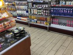 -全家便利店(莲花池东路店)