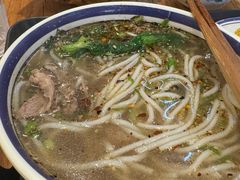 -云阿蛮云南生烫牛肉米线(奉贤路店)