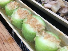 -胡须哥网红竹筒菜