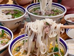 -云阿蛮云南生烫牛肉米线(奉贤路店)