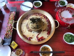 -小龙翻大江文化火锅(太古里店)