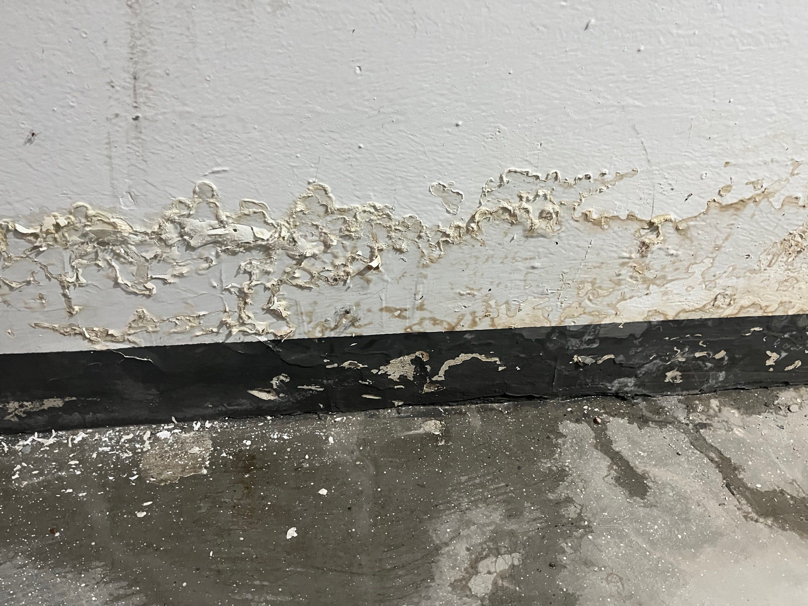 地下室一直漏水