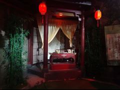 -暴风岛沉浸式体验馆(百联世纪店)