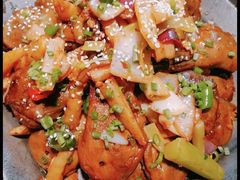 -炉小二铜锅牛蛙•川湘菜(三里屯店)